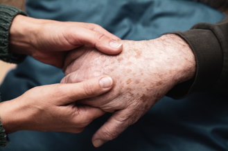 “Aiutare chi si prende cura”: concluso il progetto per i caregiver “Aiutare chi si prende cura”: concluso il progetto per i caregiver