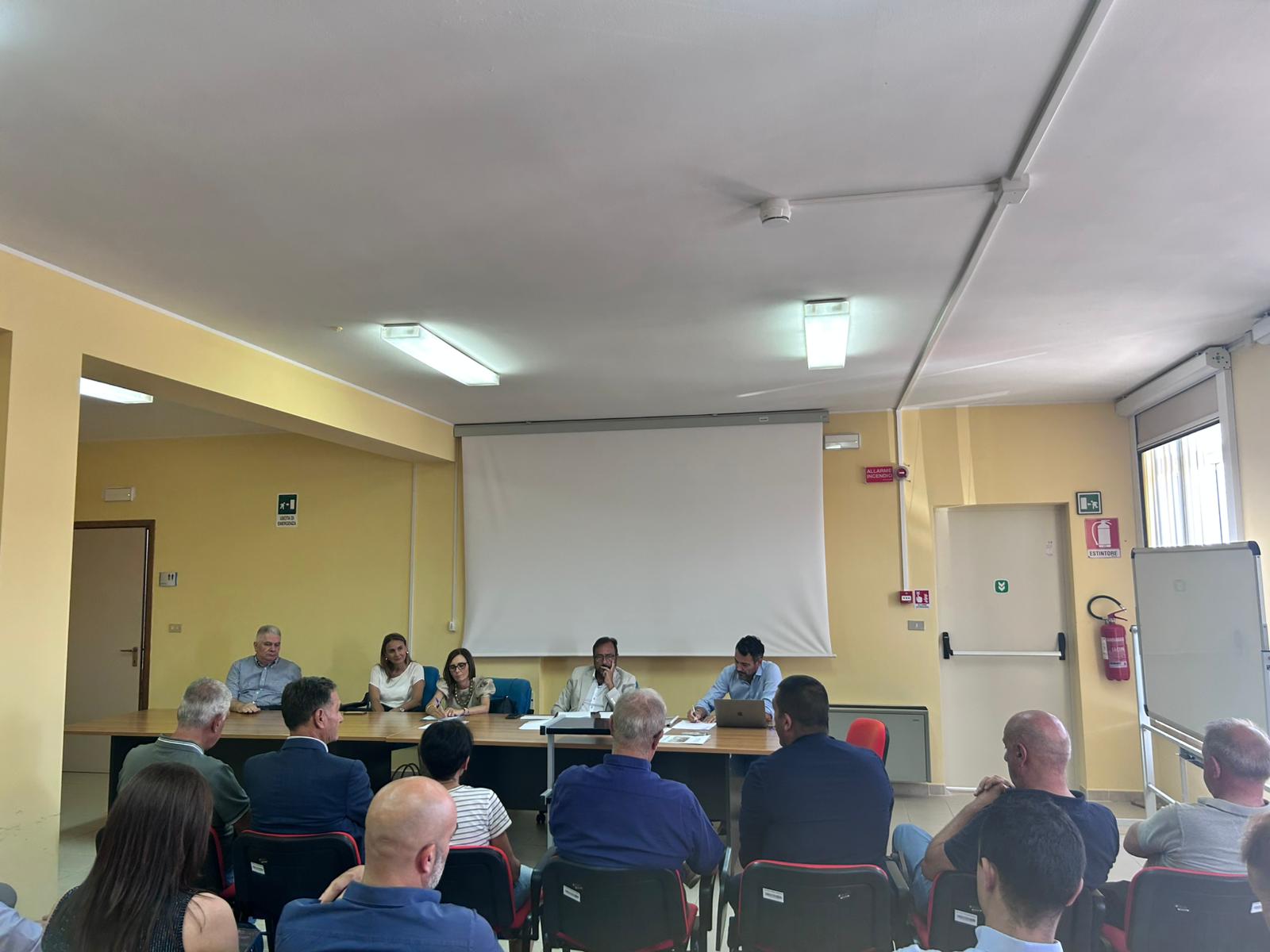Conferenza socio sanitaria: la direzione Asl incontra i sindaci Conferenza socio sanitaria: la direzione Asl incontra i sindaci